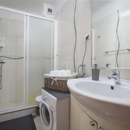 Appartement Apartman Kuzmanic Makarska