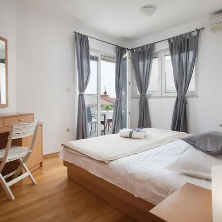 شقة Apartman Kuzmanic ماكارسكا